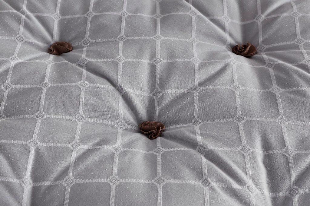 SAVOIR_VEGAN_TOPPER_DETAIL_HR_JPEG